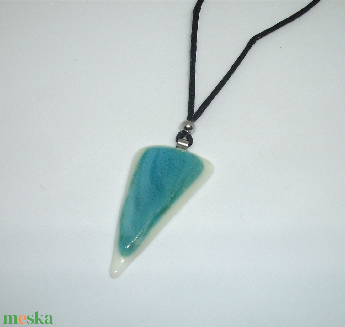 ÜVEGMEDÁL, fehér-türkiz - ékszer - nyaklánc - medálos nyaklánc - Meska.hu