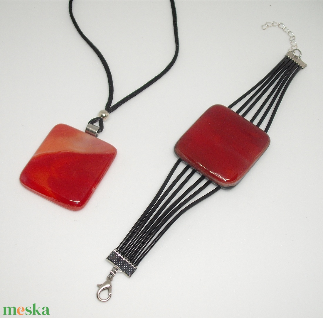 PIROS színű üveg medál, karkötővel - ékszer - ékszerszett - Meska.hu