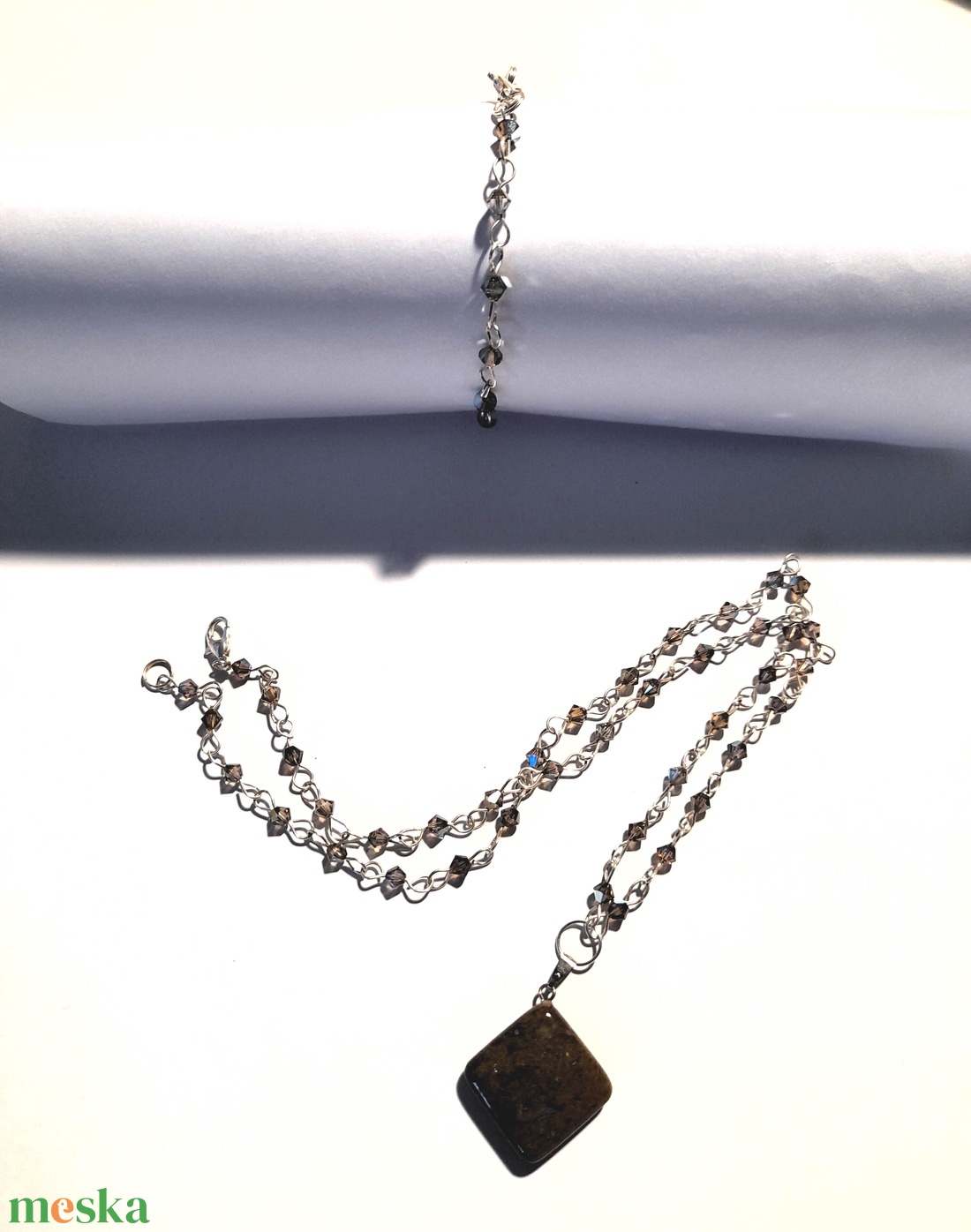 Karkötő-nyaklánc szett, Swarovski gyöngyökkel és ásványmedállal - ékszer - ékszerszett - Meska.hu