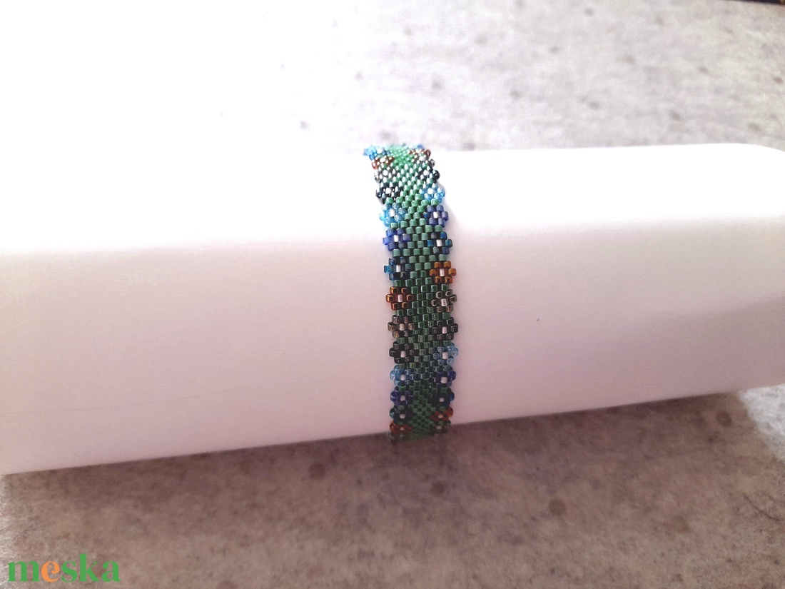 Virágok 4 - peyote karkötő - ékszer - karkötő - karperec - Meska.hu