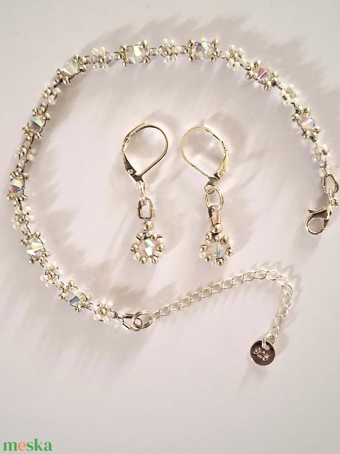 Gyöngyfűzött virág szett - swarovski gyöngyökkel - ékszer - karkötő - gyöngyös karkötő - Meska.hu