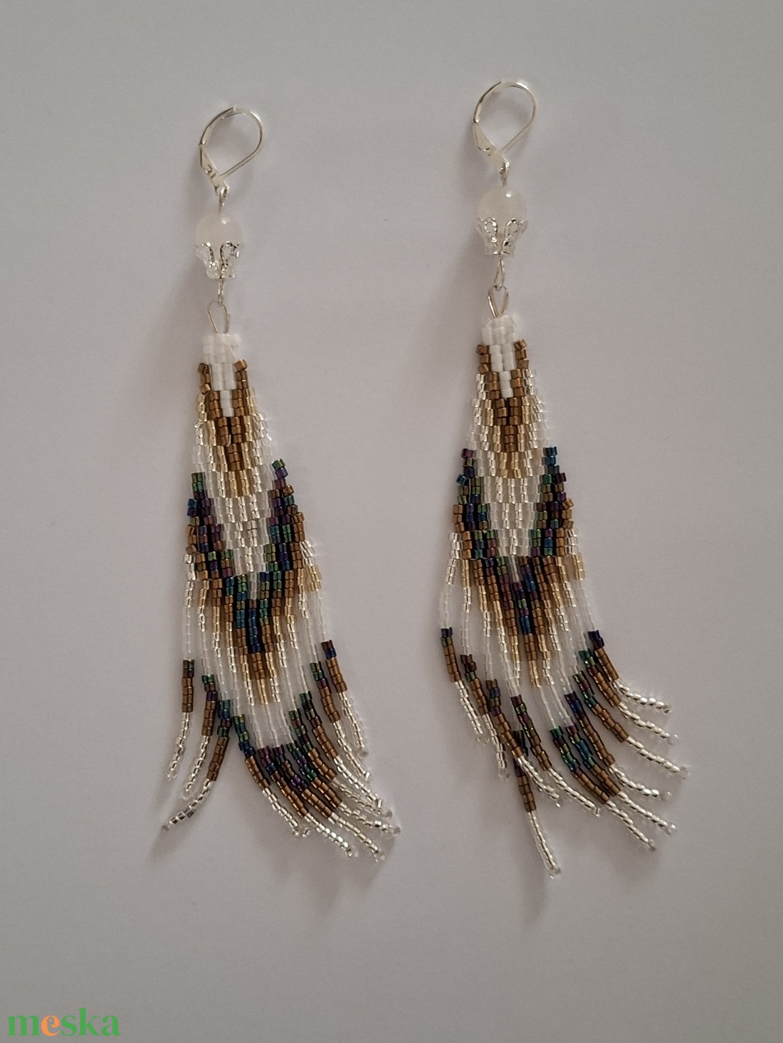 Elegáns, hosszú fülbevaló, jade gyönggyel - ékszer - fülbevaló - lógó fülbevaló - Meska.hu