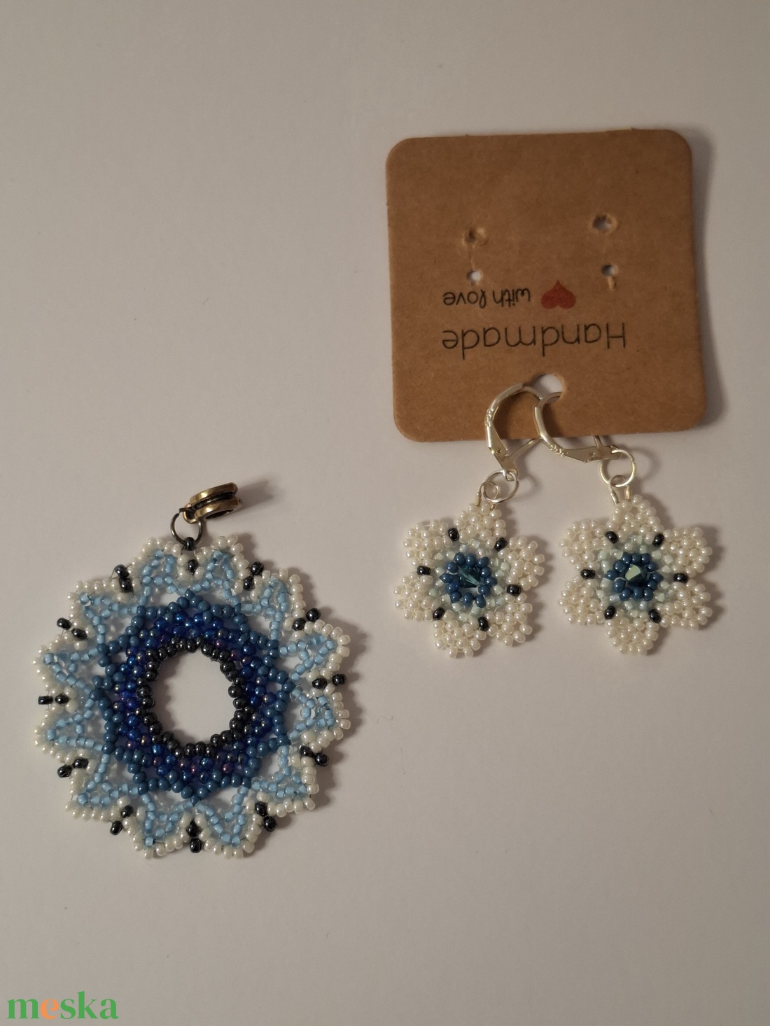 Huitchol fülbevaló sterling ezüst akasztóval és swarovski gyönggyel - ékszer - fülbevaló - lógó csepp fülbevaló - Meska.hu