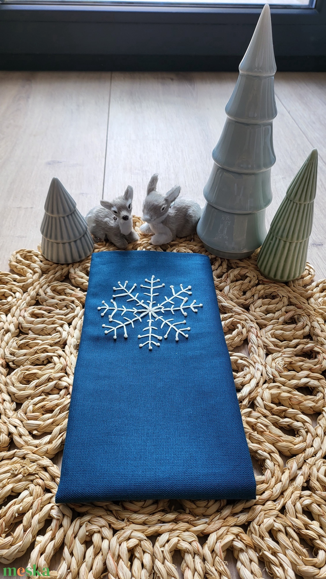 Hímzett karácsonyi hópihés dísz szalvéta - karácsony - adventi díszek - adventi asztaldísz - Meska.hu