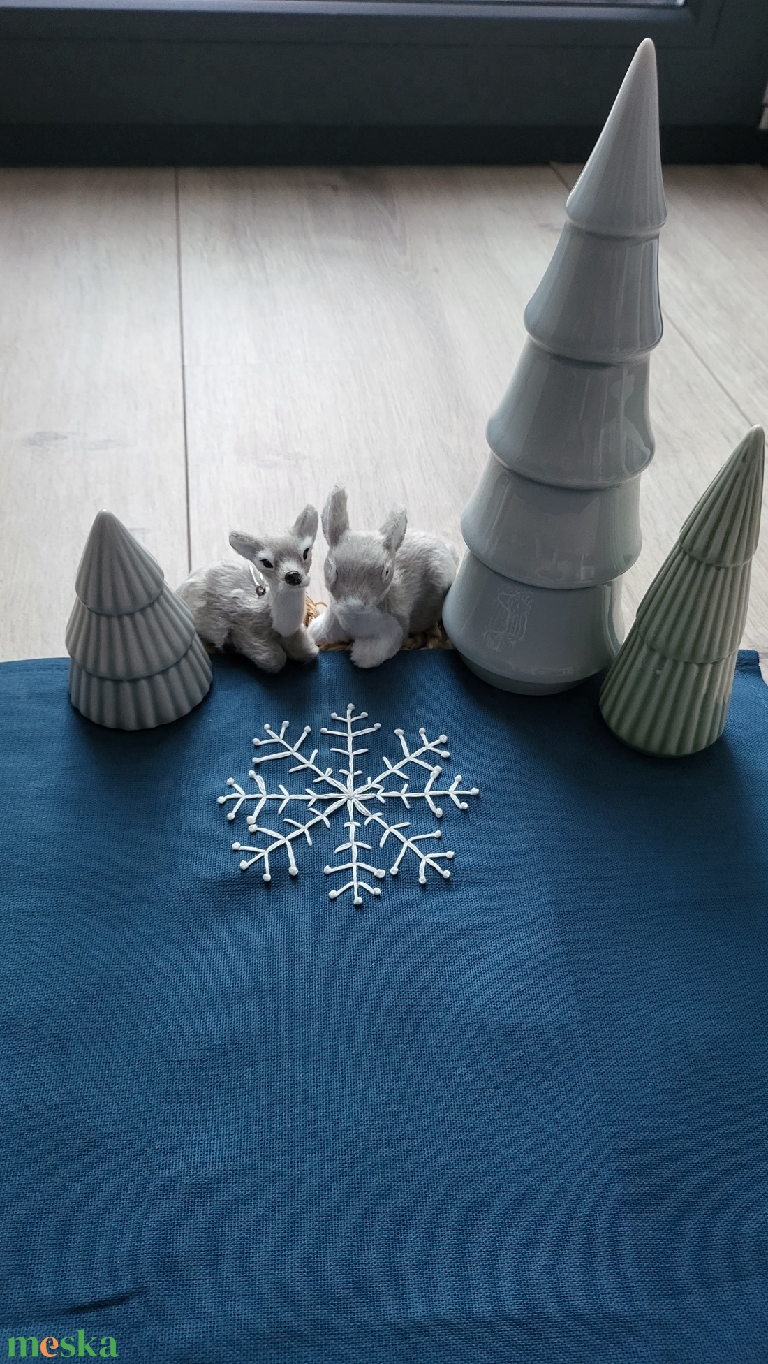 Hímzett karácsonyi hópihés dísz szalvéta - karácsony - adventi díszek - adventi asztaldísz - Meska.hu