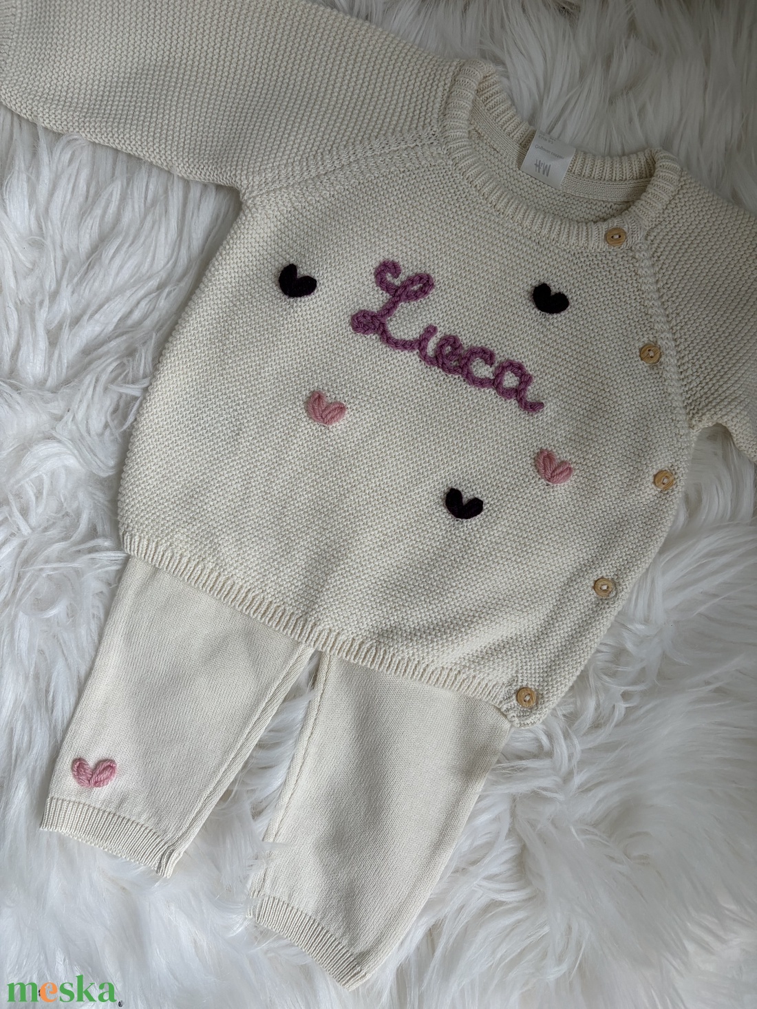 Hímzett bordáskötött baba szett - ruha & divat - gyerekruha - póló - Meska.hu