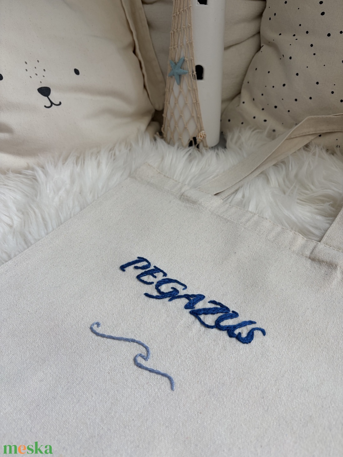 Hímzett vászontáska - táska & tok - bevásárlás & shopper táska - shopper, textiltáska, szatyor - Meska.hu