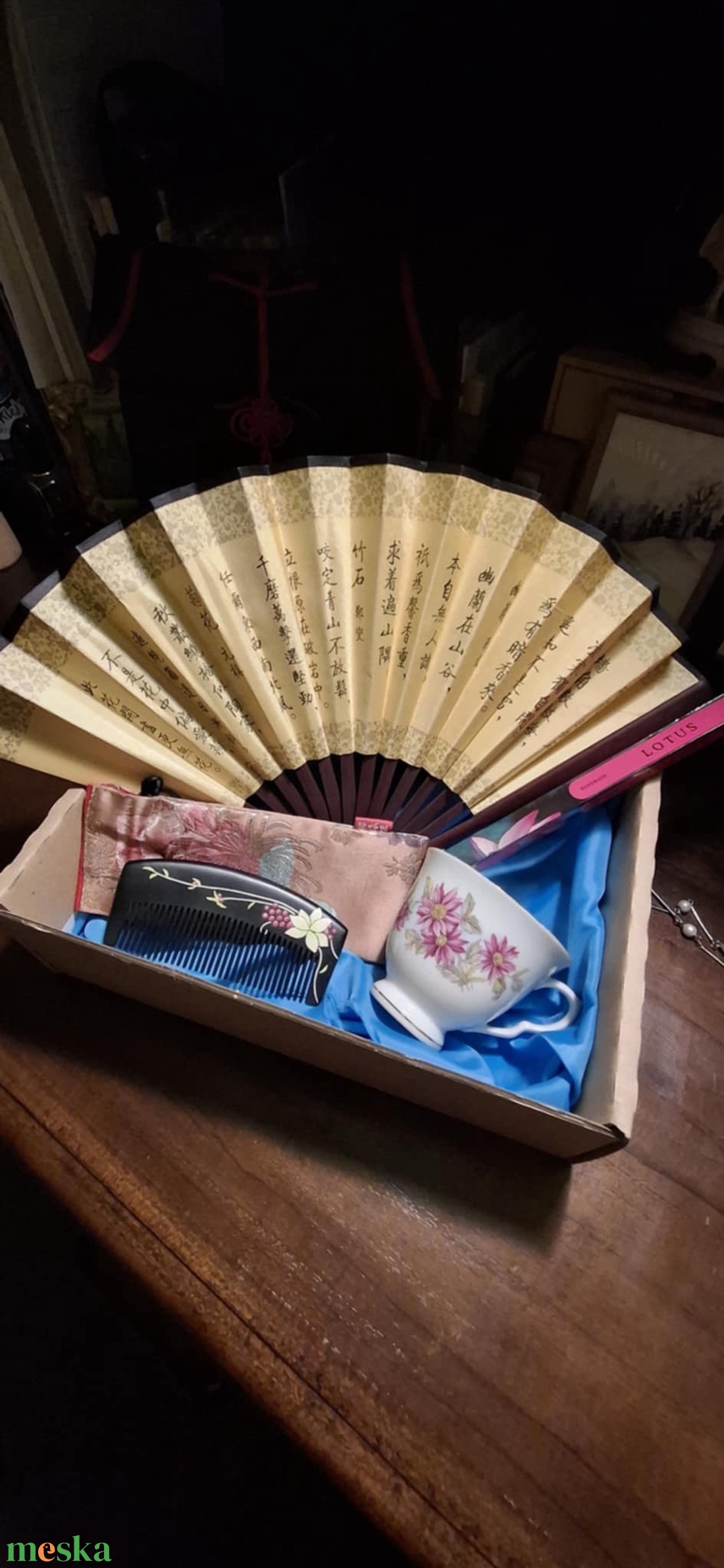 A gyönyörűen ápolt hajért kínai ébenfa autentikus fésűs, legyezős ajándékdoboz - otthon & életmód - papír, írószer - ajándékozás kellékei - ajándékzsák, csomagolás - Meska.hu