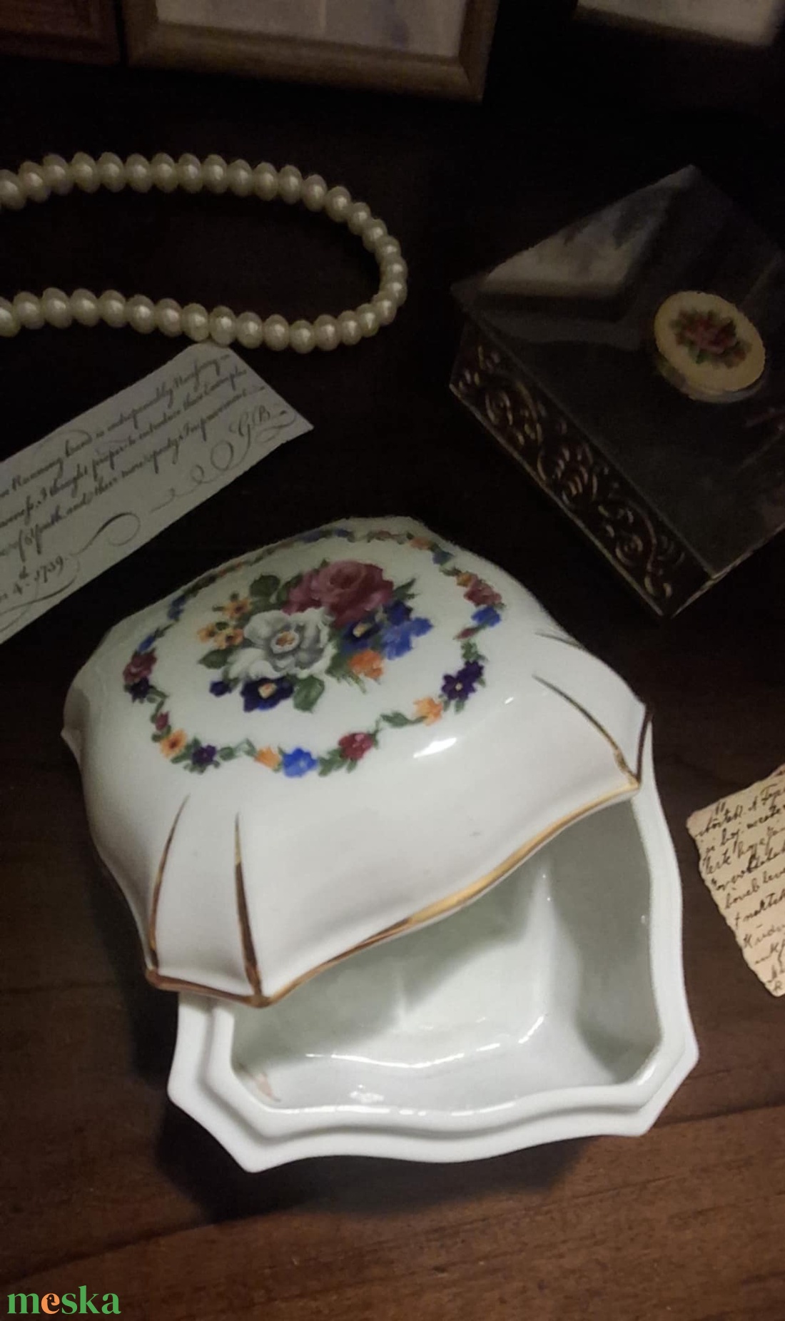 Gyönyörű szép porcelán teázós, kávézós előkelő vintage hölgy ajándékdoboz - otthon & életmód - papír, írószer - ajándékozás kellékei - ajándékzsák, csomagolás - Meska.hu