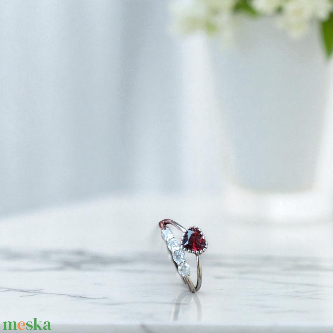 Gránát gyűrű szív formában  - ékszer - gyűrű - szoliter gyűrű - Meska.hu