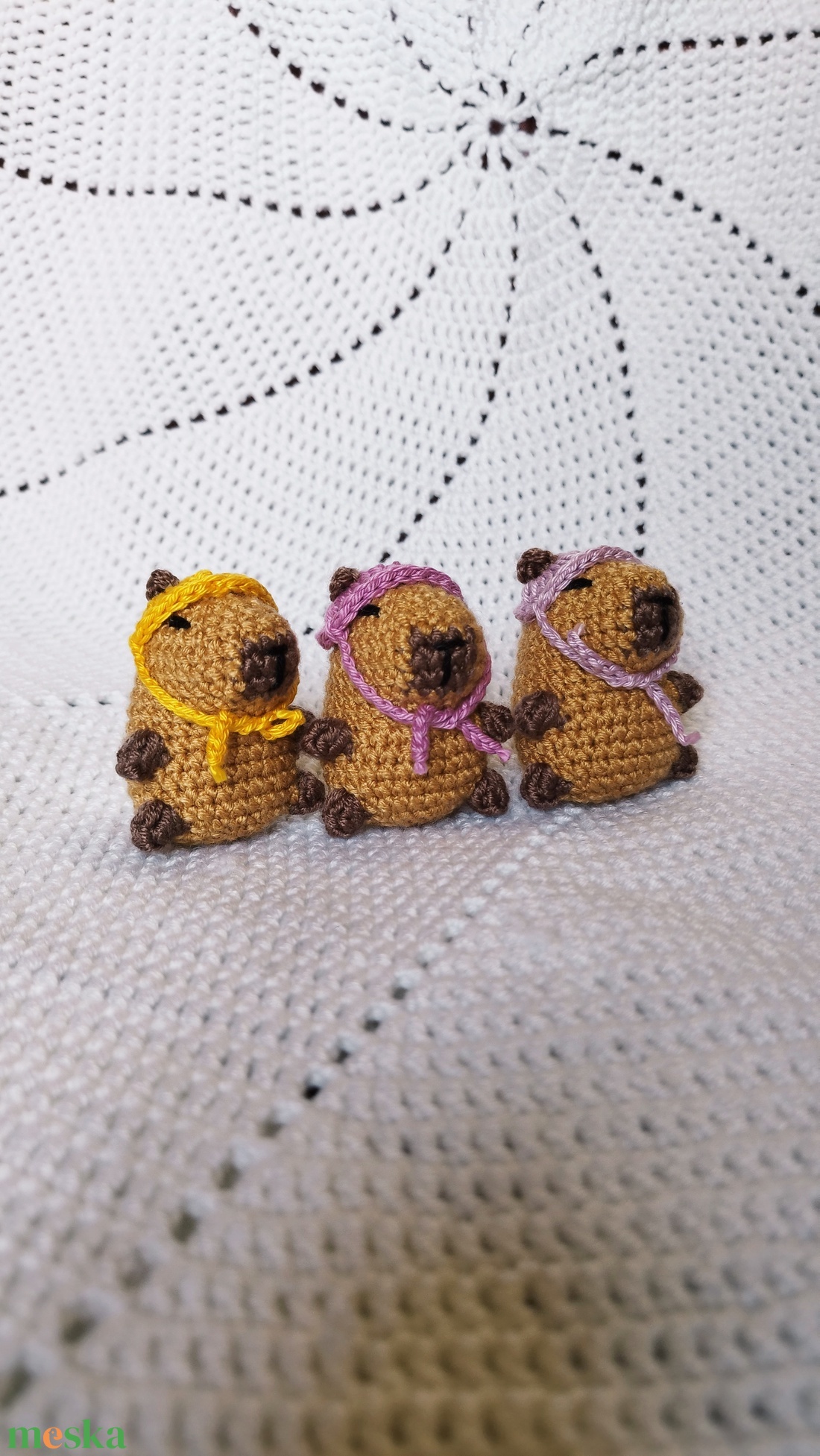 Horgolt kapibara sapkával (akár kulcstartóként) - táska & tok - kulcstartó & táskadísz - kulcstartó - Meska.hu Horgolt kapibara sapkával (akár kulcstartóként) - táska & tok - kulcstartó & táskadísz - kulcstartó - Meska.hu