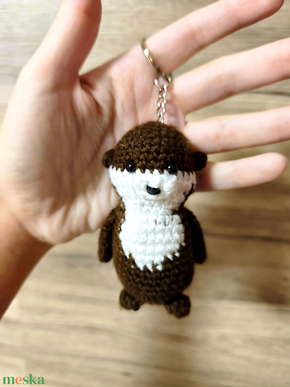 Horgolt vidra kulcstartó - táska & tok - kulcstartó & táskadísz - kulcstartó - Meska.hu