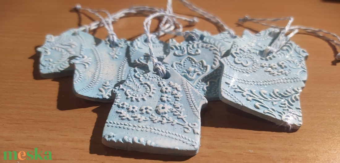 Házikó karácsonyfadísz - karácsony - karácsonyi lakásdekoráció - karácsonyi falu, házikó - Meska.hu Házikó karácsonyfadísz - karácsony - karácsonyi lakásdekoráció - karácsonyi falu, házikó - Meska.hu