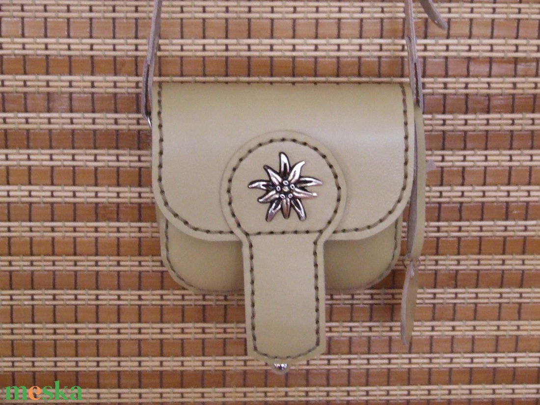  Kétfunkciós kicsi női táska 4. - táska & tok - kézitáska & válltáska - vállon átvethető táska - Meska.hu