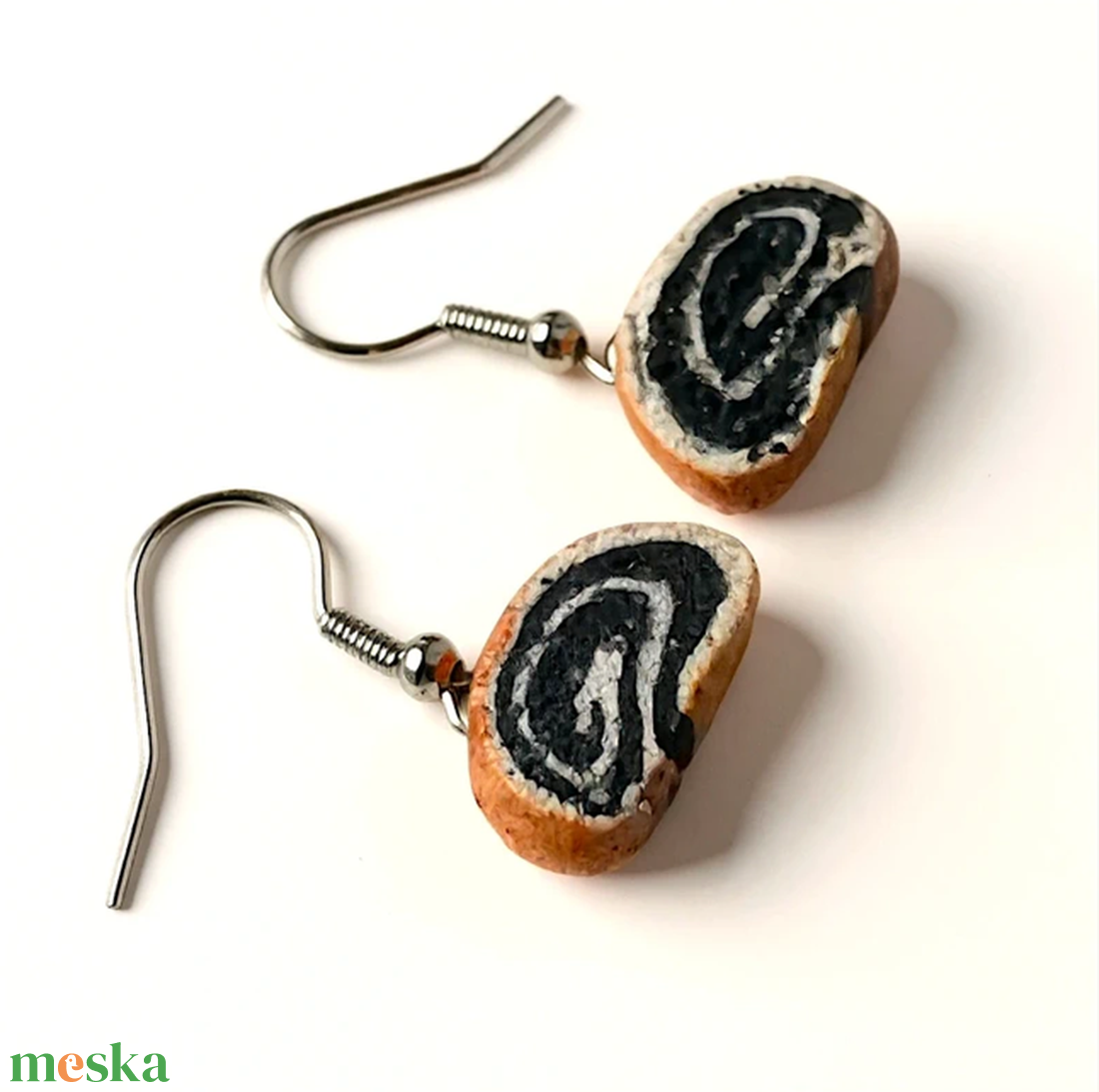 Mákos Bejgli Karácsonyi Fülbevaló - ékszer - fülbevaló - lógó fülbevaló - Meska.hu