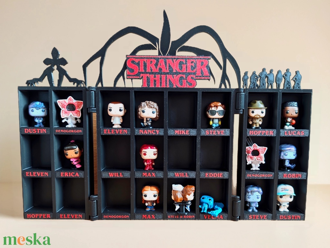 Stranger Things Kinder Joy Funko Figura Tartó Variálható Névtábkákkal - otthon & életmód - dekoráció - fali és függő dekoráció - fali kulcstartó - Meska.hu