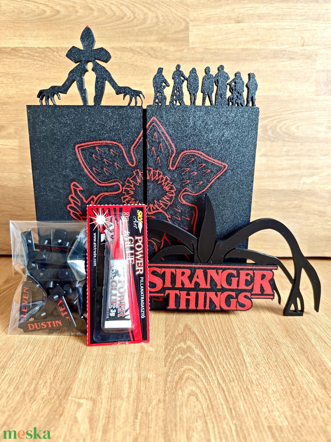 Stranger Things Kinder Joy Funko Figura Tartó Variálható Névtábkákkal - otthon & életmód - dekoráció - fali és függő dekoráció - fali kulcstartó - Meska.hu