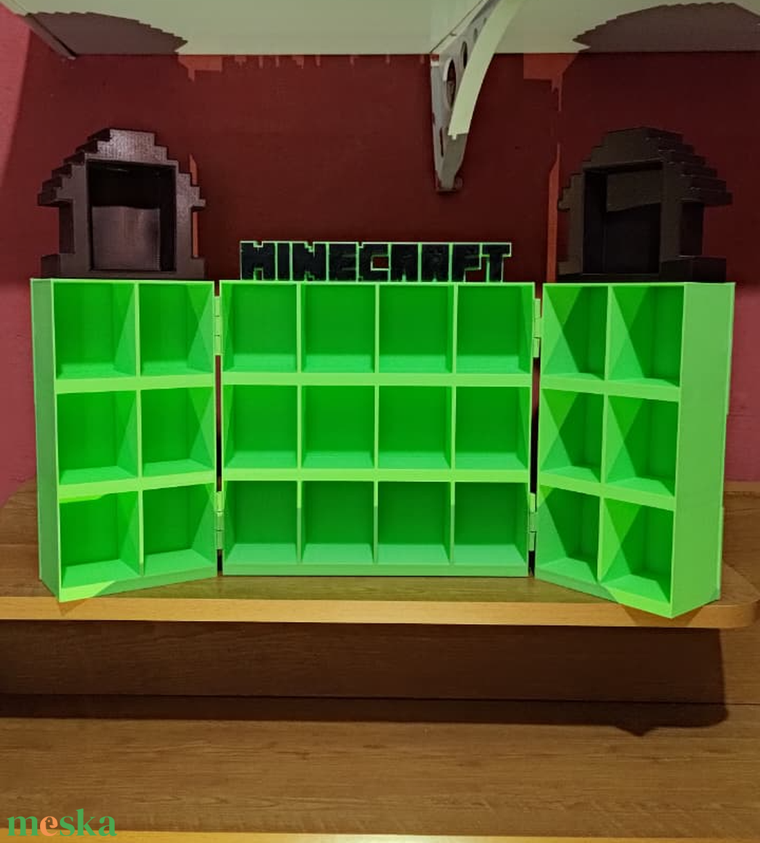 Minecraft Kinder Joy Figura Játék Tartó Állvány Creeper Díszlettel - otthon & életmód - dekoráció - fali és függő dekoráció - fali kulcstartó - Meska.hu