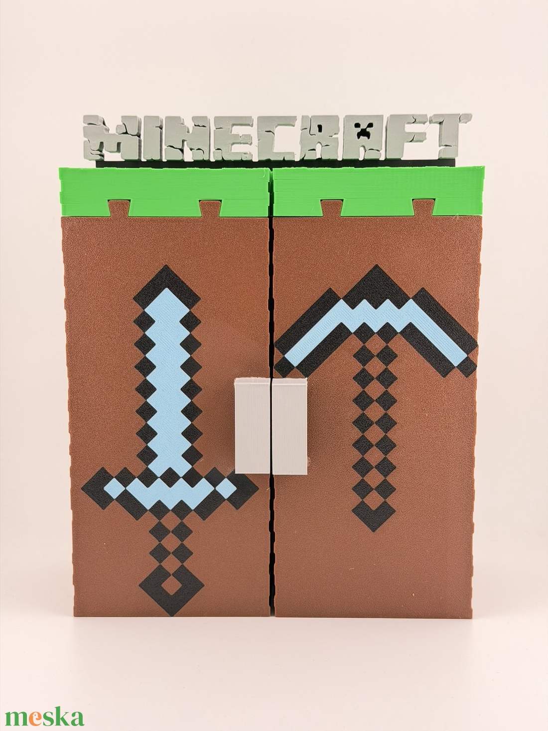 Minecraft Kinder Joy Figura Játék Tartó Állvány Díszlettel - otthon & életmód - dekoráció - fali és függő dekoráció - fali kulcstartó - Meska.hu