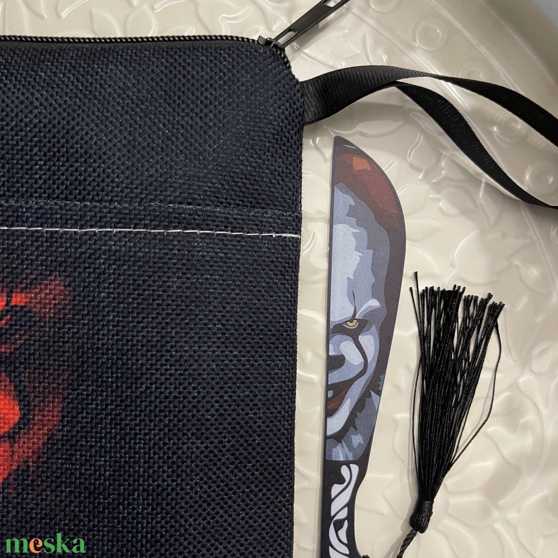 Pennywise mosolya � horror könyvtok ajándék könyvjelzővel / IT - könyv & zene - könyvtok - Meska.hu