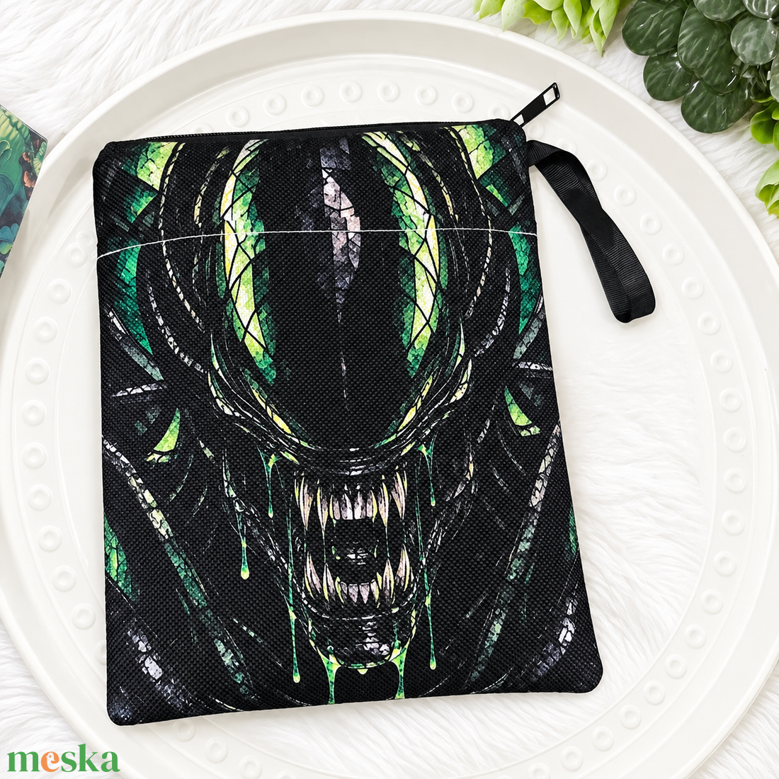 A sötétség fogai Xenomorph könyvtok ALIEN - könyv & zene - könyvtok - Meska.hu