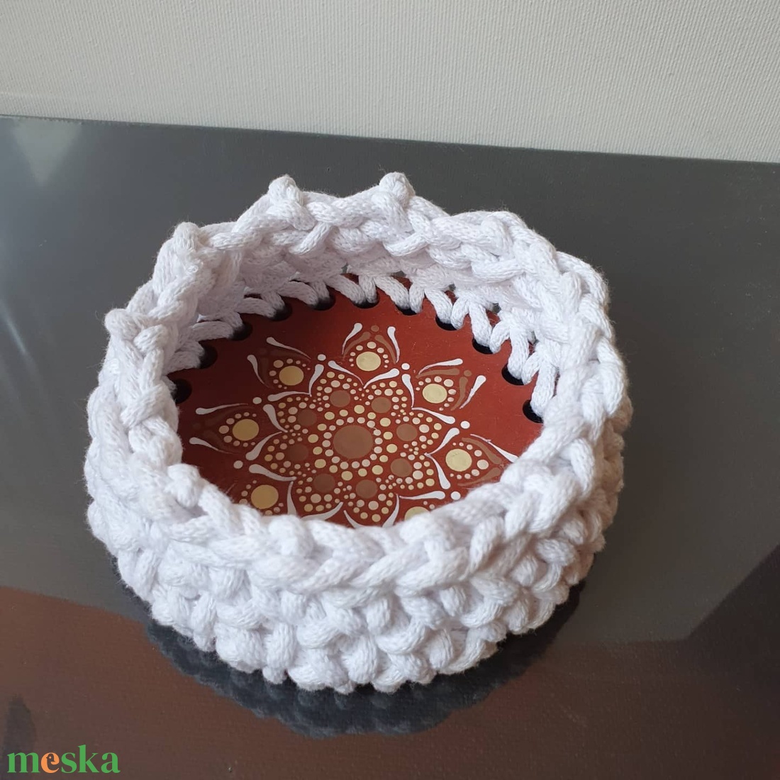 Horgolt kosár mandala díszítéssel - otthon & életmód - dekoráció - spiritualitás - mandala - Meska.hu Horgolt kosár mandala díszítéssel - otthon & életmód - dekoráció - spiritualitás - mandala - Meska.hu