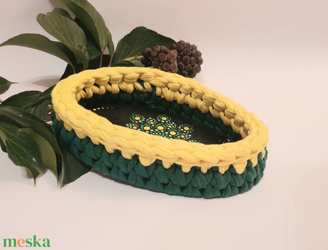 Horgolt kosár mandala díszítéssel - otthon & életmód - dekoráció - spiritualitás - mandala - Meska.hu Horgolt kosár mandala díszítéssel - otthon & életmód - dekoráció - spiritualitás - mandala - Meska.hu