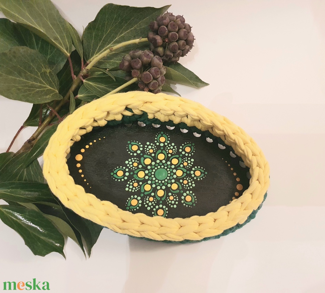 Horgolt kosár mandala díszítéssel - otthon & életmód - dekoráció - spiritualitás - mandala - Meska.hu Horgolt kosár mandala díszítéssel - otthon & életmód - dekoráció - spiritualitás - mandala - Meska.hu