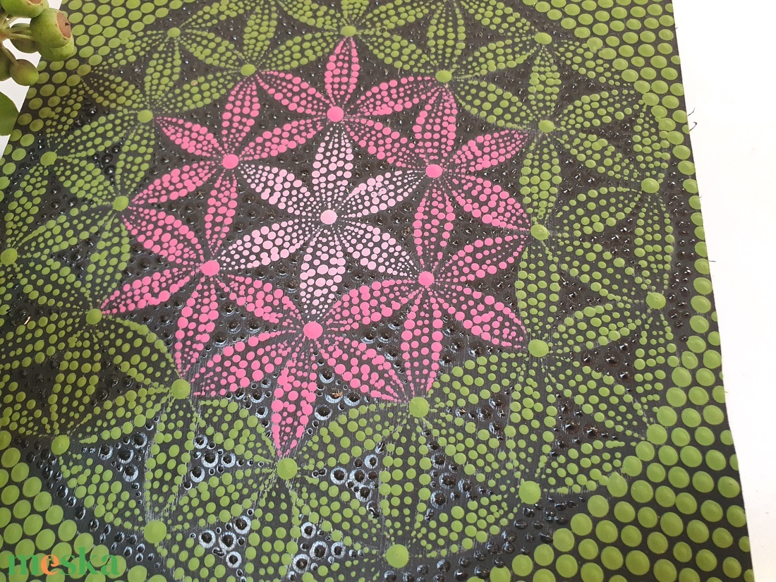 Fekete alapon oliva, rózsaszín mandala, élet virága motívummal - otthon & életmód - dekoráció - spiritualitás - mandala - Meska.hu Fekete alapon oliva, rózsaszín mandala, élet virága motívummal - otthon & életmód - dekoráció - spiritualitás - mandala - Meska.hu
