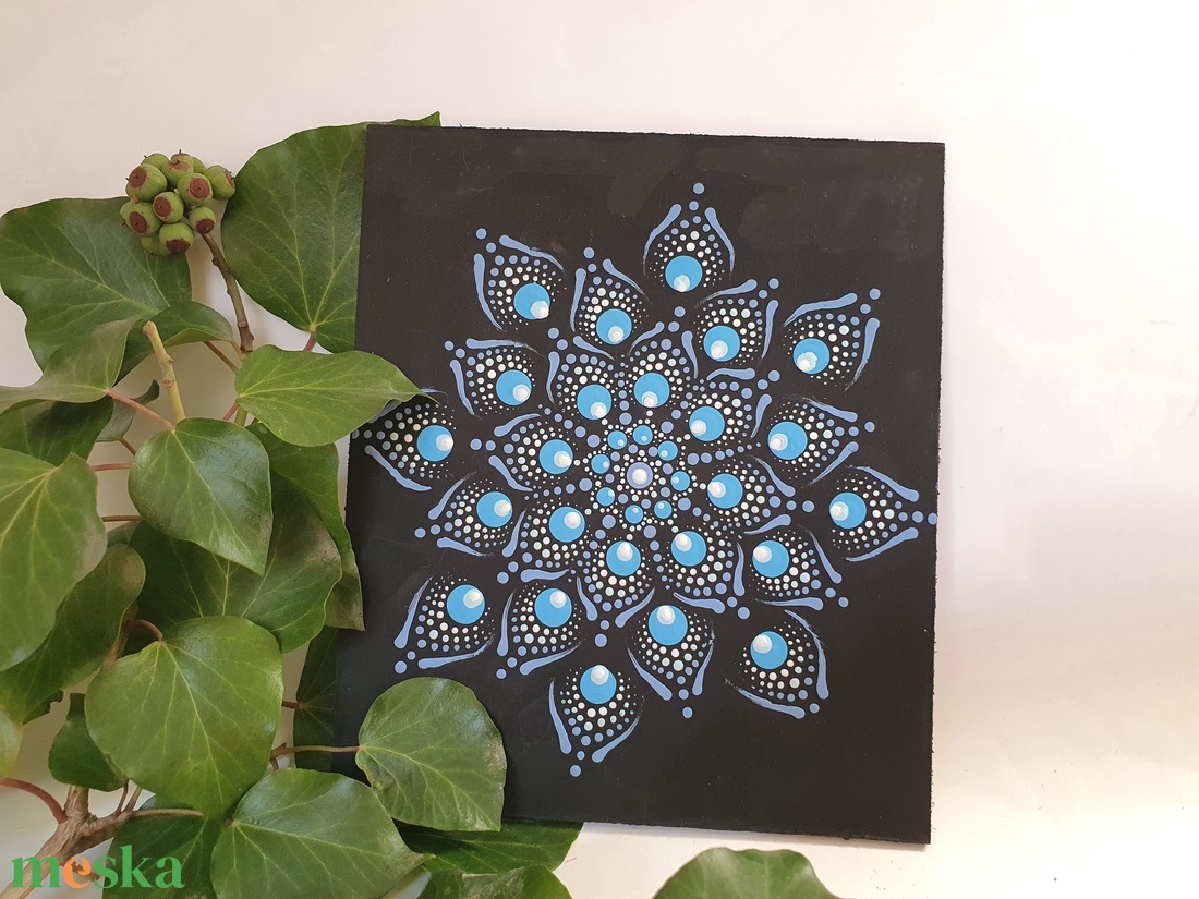 Fekete alapon kék és fehér mandala - otthon & életmód - dekoráció - spiritualitás - mandala - Meska.hu