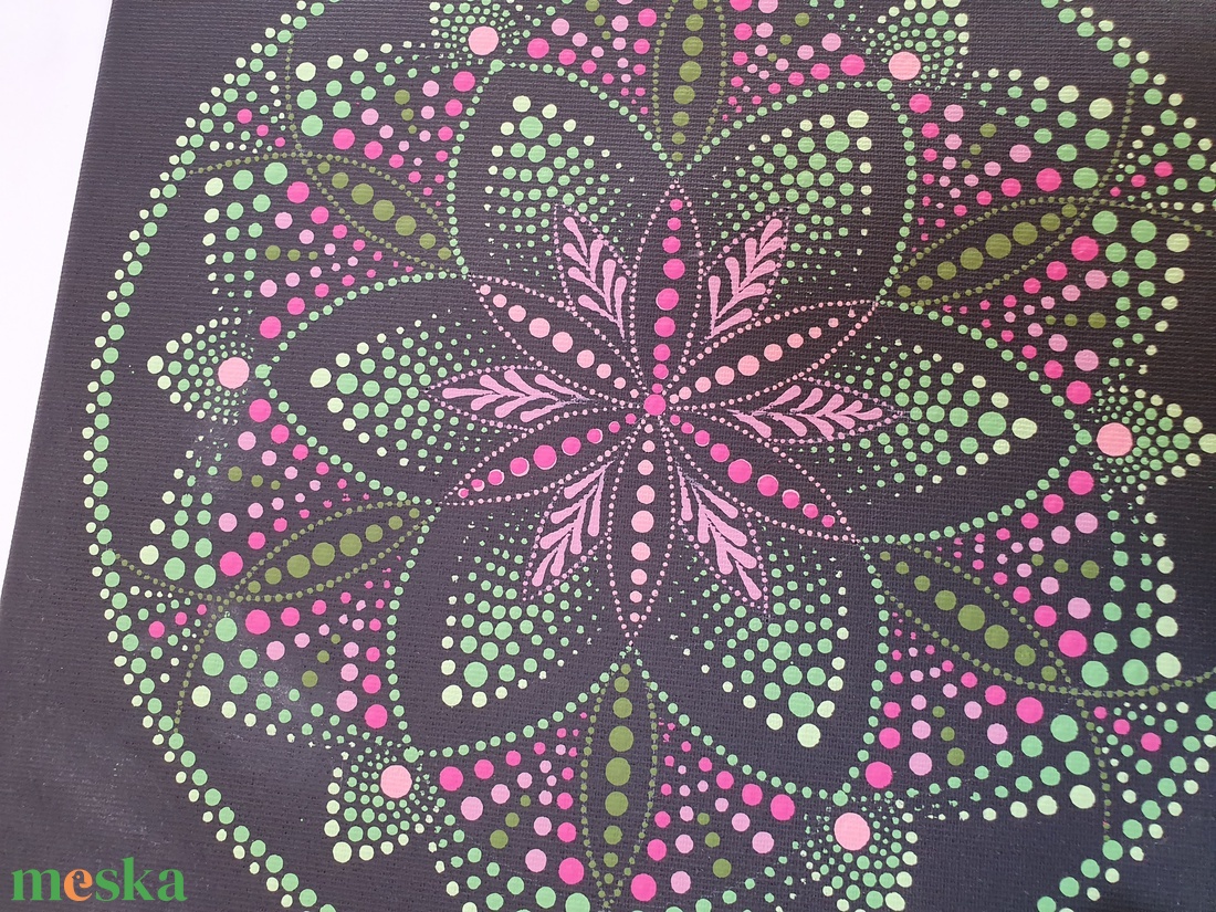 Fekete alapon zöld és rózsaszín színű mandala - otthon & életmód - dekoráció - spiritualitás - mandala - Meska.hu