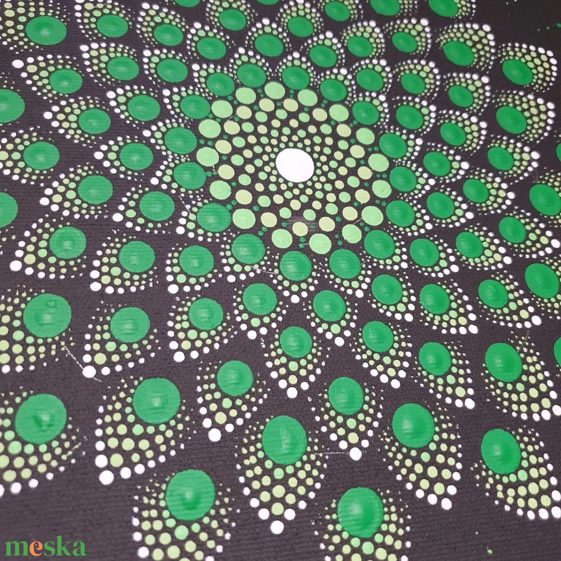Fekete alapon zöld és fehér színű mandala - otthon & életmód - dekoráció - spiritualitás - mandala - Meska.hu