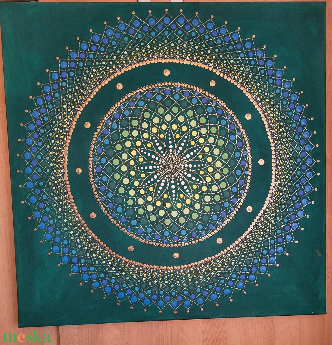 Zöld alapon fehér,sárga, kék és rézarany színű mandala - otthon & életmód - dekoráció - spiritualitás - mandala - Meska.hu Zöld alapon fehér,sárga, kék és rézarany színű mandala - otthon & életmód - dekoráció - spiritualitás - mandala - Meska.hu