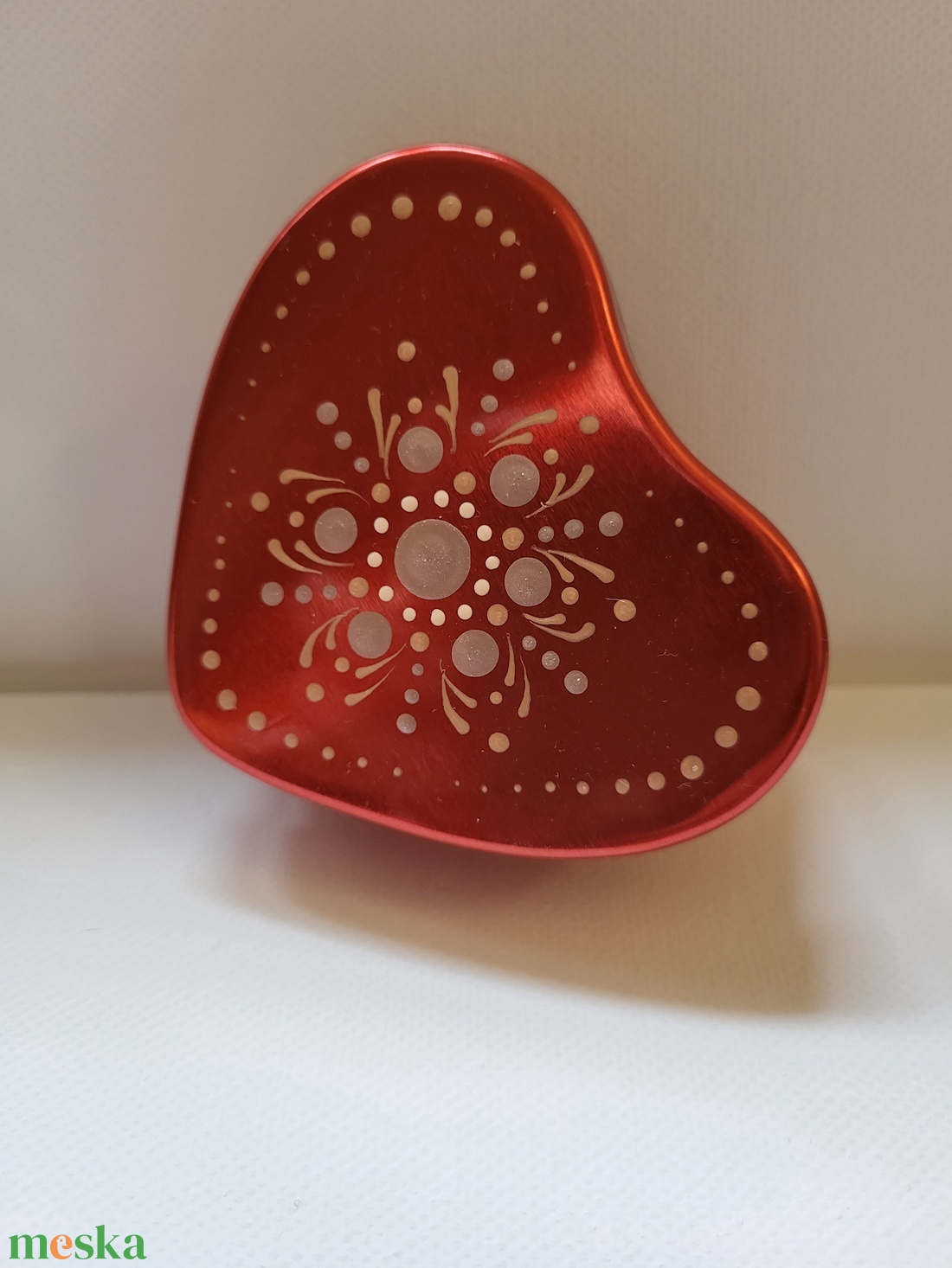 Levendulás gyertya piros fém tégelyben - otthon & életmód - gyertya, illat, aroma - gyertyatartó - Meska.hu