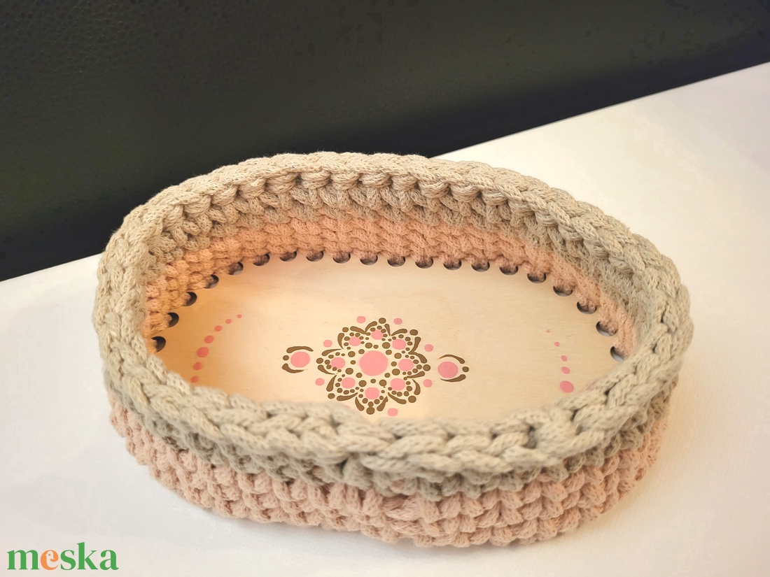 Babarózsa és beige horgolt kosár mandala díszítéssel - otthon & életmód - tárolás & rendszerezés - tárolókosár - Meska.hu Babarózsa és beige horgolt kosár mandala díszítéssel - otthon & életmód - tárolás & rendszerezés - tárolókosár - Meska.hu