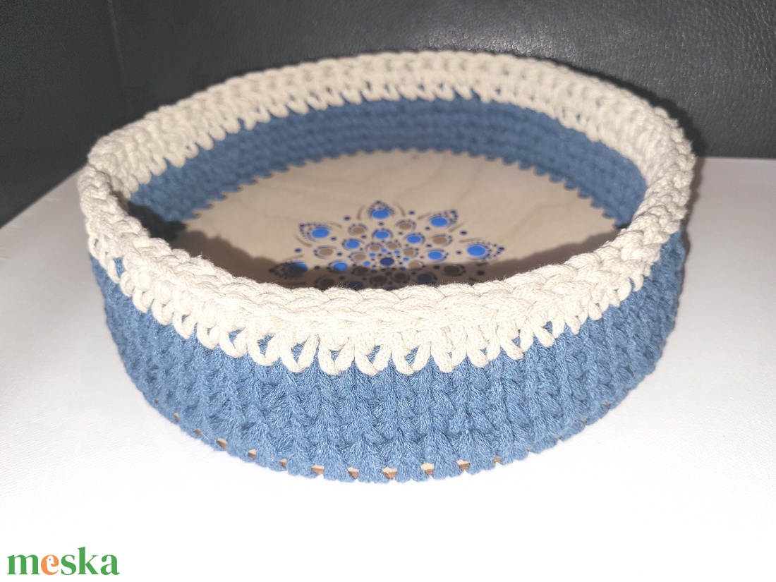 Kék és beige horgolt kosár mandala díszítéssel - otthon & életmód - tárolás & rendszerezés - tárolókosár - Meska.hu Kék és beige horgolt kosár mandala díszítéssel - otthon & életmód - tárolás & rendszerezés - tárolókosár - Meska.hu