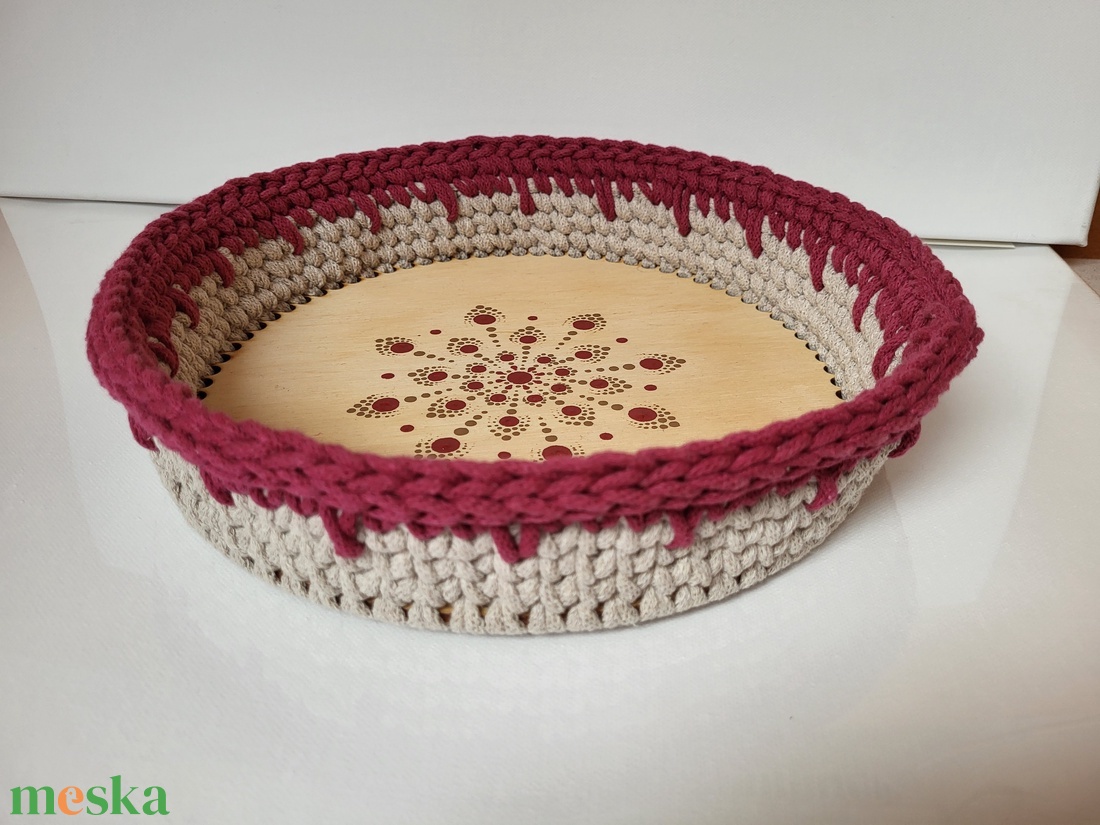 Bordó és beige horgolt kosár mandala díszítéssel, Húsvétra tojás- , csokigyűjtéshez - otthon & életmód - tárolás & rendszerezés - tárolókosár - Meska.hu Bordó és beige horgolt kosár mandala díszítéssel, Húsvétra tojás- , csokigyűjtéshez - otthon & életmód - tárolás & rendszerezés - tárolókosár - Meska.hu