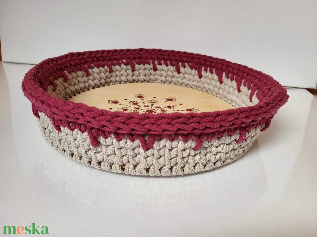 Bordó és beige horgolt kosár mandala díszítéssel, Húsvétra tojás- , csokigyűjtéshez - otthon & életmód - tárolás & rendszerezés - tárolókosár - Meska.hu Bordó és beige horgolt kosár mandala díszítéssel, Húsvétra tojás- , csokigyűjtéshez - otthon & életmód - tárolás & rendszerezés - tárolókosár - Meska.hu
