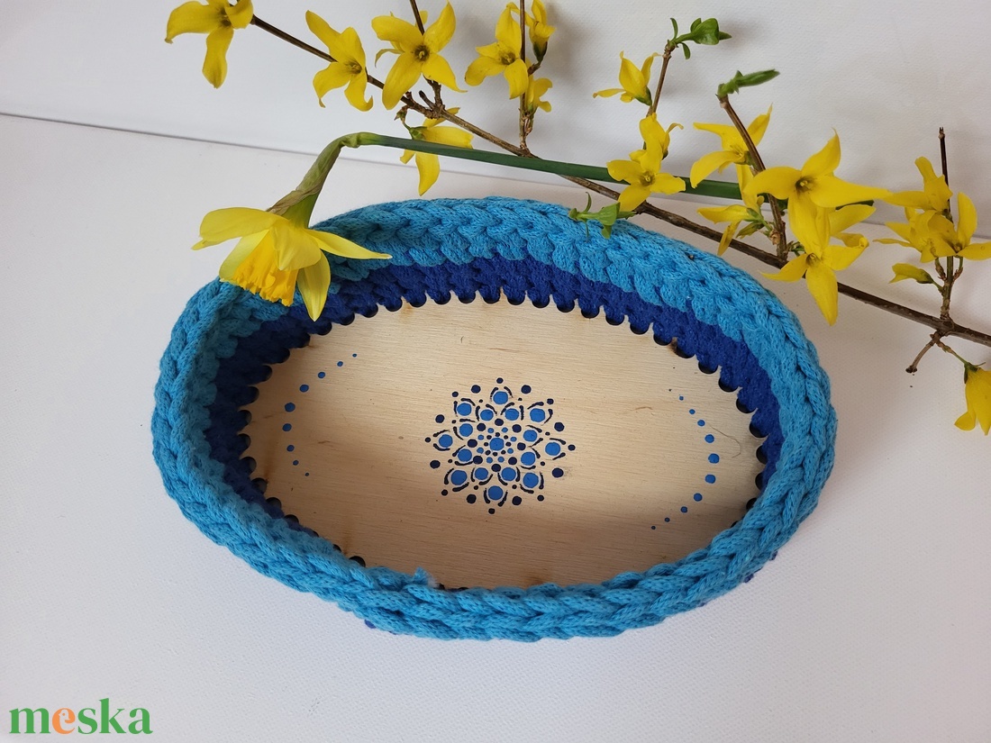 Kék horgolt kosár mandala díszítéssel, Húsvétra tojás- , csokigyűjtéshez - otthon & életmód - tárolás & rendszerezés - tárolókosár - Meska.hu Kék horgolt kosár mandala díszítéssel, Húsvétra tojás- , csokigyűjtéshez - otthon & életmód - tárolás & rendszerezés - tárolókosár - Meska.hu