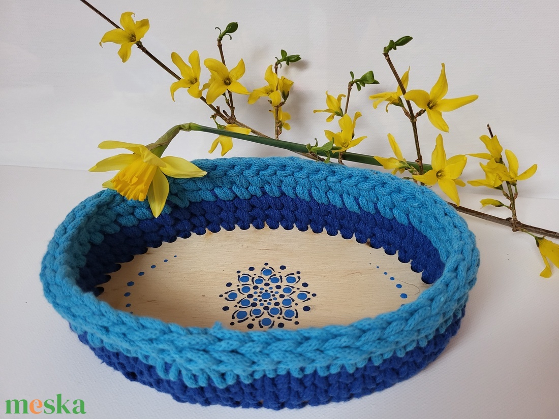 Kék horgolt kosár mandala díszítéssel, Húsvétra tojás- , csokigyűjtéshez - otthon & életmód - tárolás & rendszerezés - tárolókosár - Meska.hu Kék horgolt kosár mandala díszítéssel, Húsvétra tojás- , csokigyűjtéshez - otthon & életmód - tárolás & rendszerezés - tárolókosár - Meska.hu