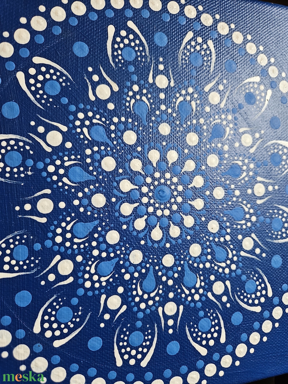 Kék alapon kék, fehér mandala - művészet - festmény - akril - Meska.hu Kék alapon kék, fehér mandala - művészet - festmény - akril - Meska.hu