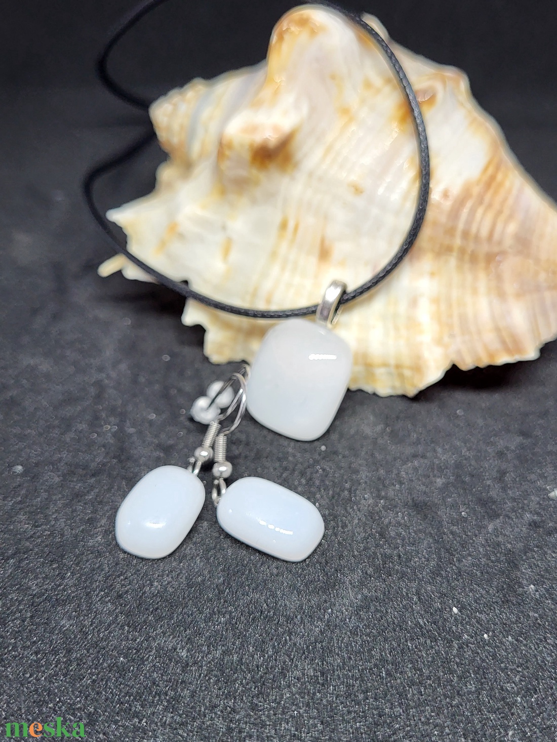 Fehér színű fusing üvegékszer szett - ékszer - ékszerszett - Meska.hu Fehér színű fusing üvegékszer szett - ékszer - ékszerszett - Meska.hu