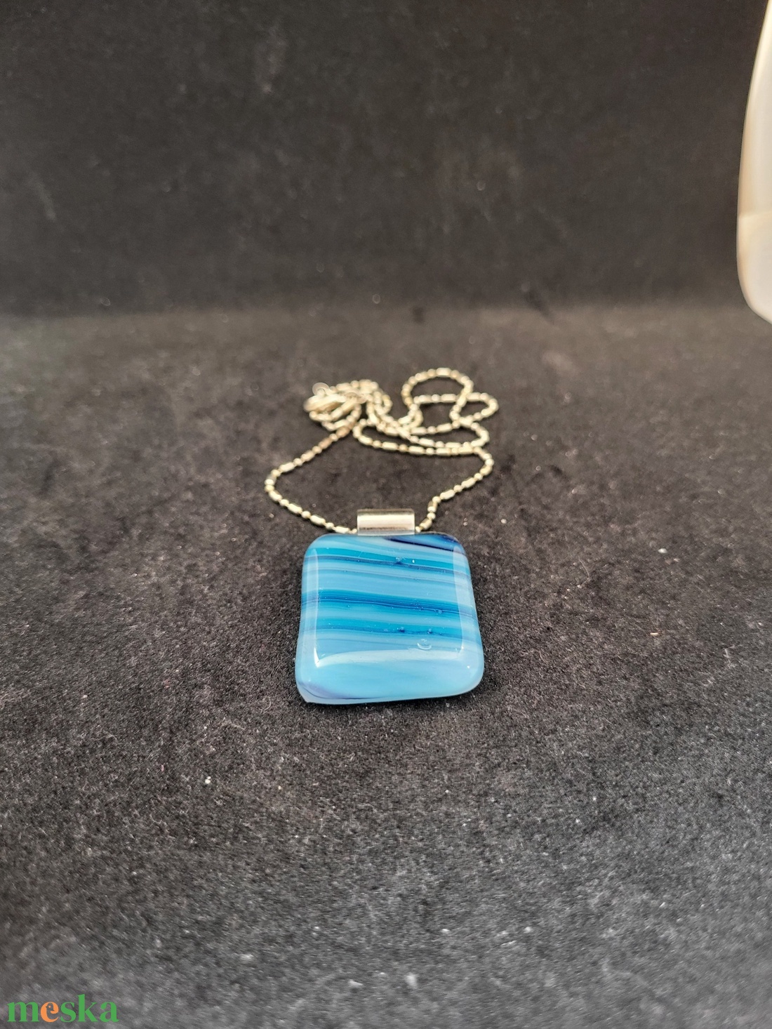 Kék mintás üveg medál, zsinór nyaklánccal - ékszer - nyaklánc - medálos nyaklánc - Meska.hu Kék mintás üveg medál, zsinór nyaklánccal - ékszer - nyaklánc - medálos nyaklánc - Meska.hu