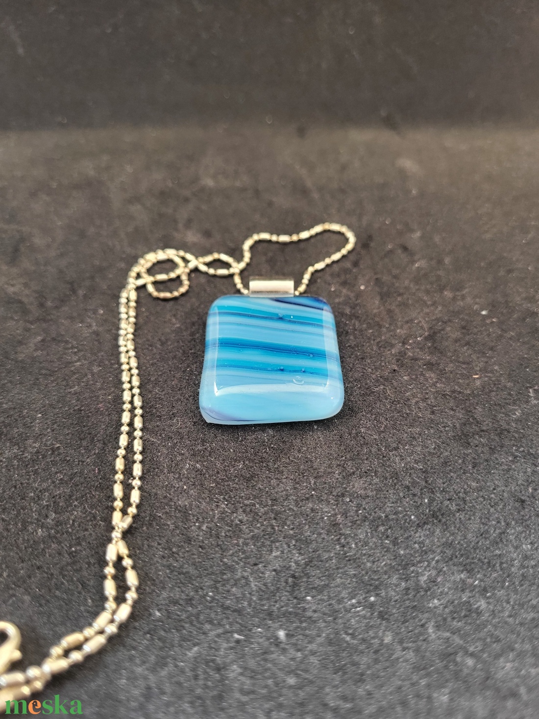 Kék mintás üveg medál, zsinór nyaklánccal - ékszer - nyaklánc - medálos nyaklánc - Meska.hu Kék mintás üveg medál, zsinór nyaklánccal - ékszer - nyaklánc - medálos nyaklánc - Meska.hu