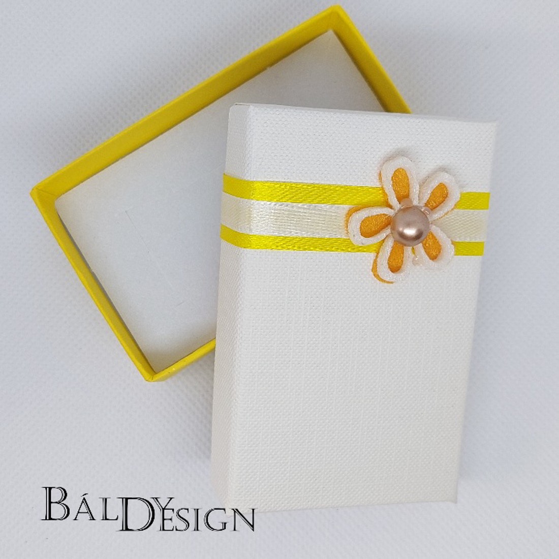 Sárga virágos kis szettes ajándék ékszerdoboz - ékszer - ékszertartó - ékszerdoboz - Meska.hu