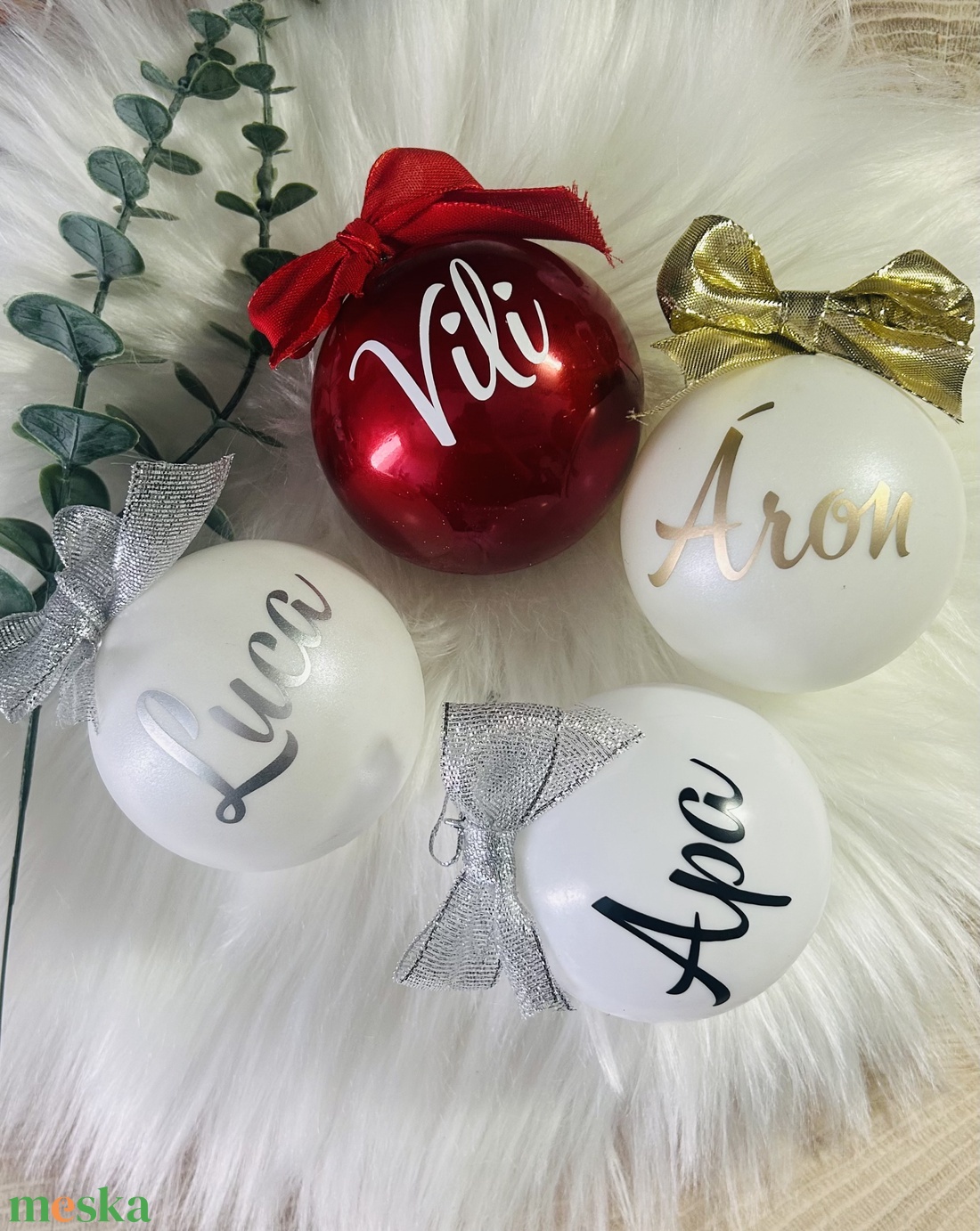 Egyedi neves karácsonyfadísz - karácsony - karácsonyi lakásdekoráció - karácsonyfadíszek - Meska.hu