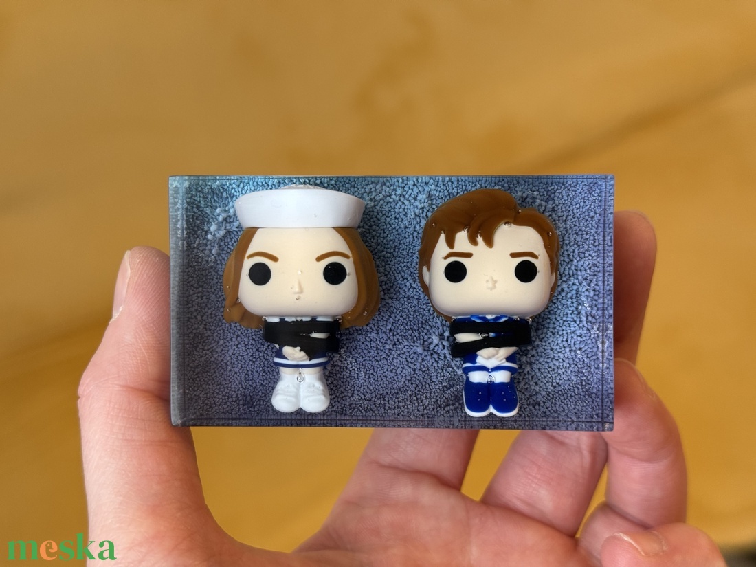 Steve and Robin Kézműves Műgyanta Hasáb - otthon & életmód - dekoráció - asztal és polc dekoráció - asztaldísz - Meska.hu