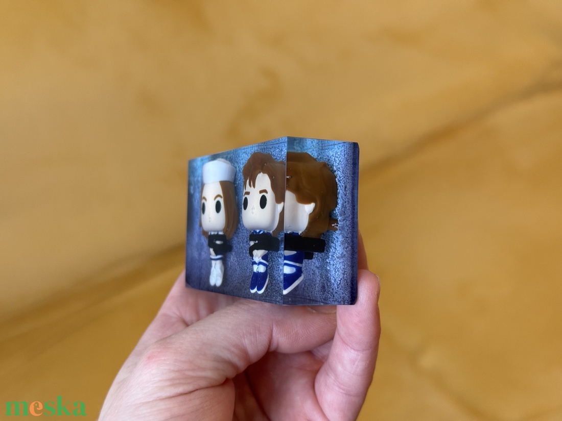 Steve and Robin Kézműves Műgyanta Hasáb - otthon & életmód - dekoráció - asztal és polc dekoráció - asztaldísz - Meska.hu