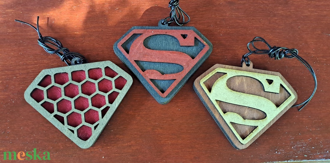 Autóillatosító ( superman ) - otthon & életmód - autó - autós illatosító - Meska.hu