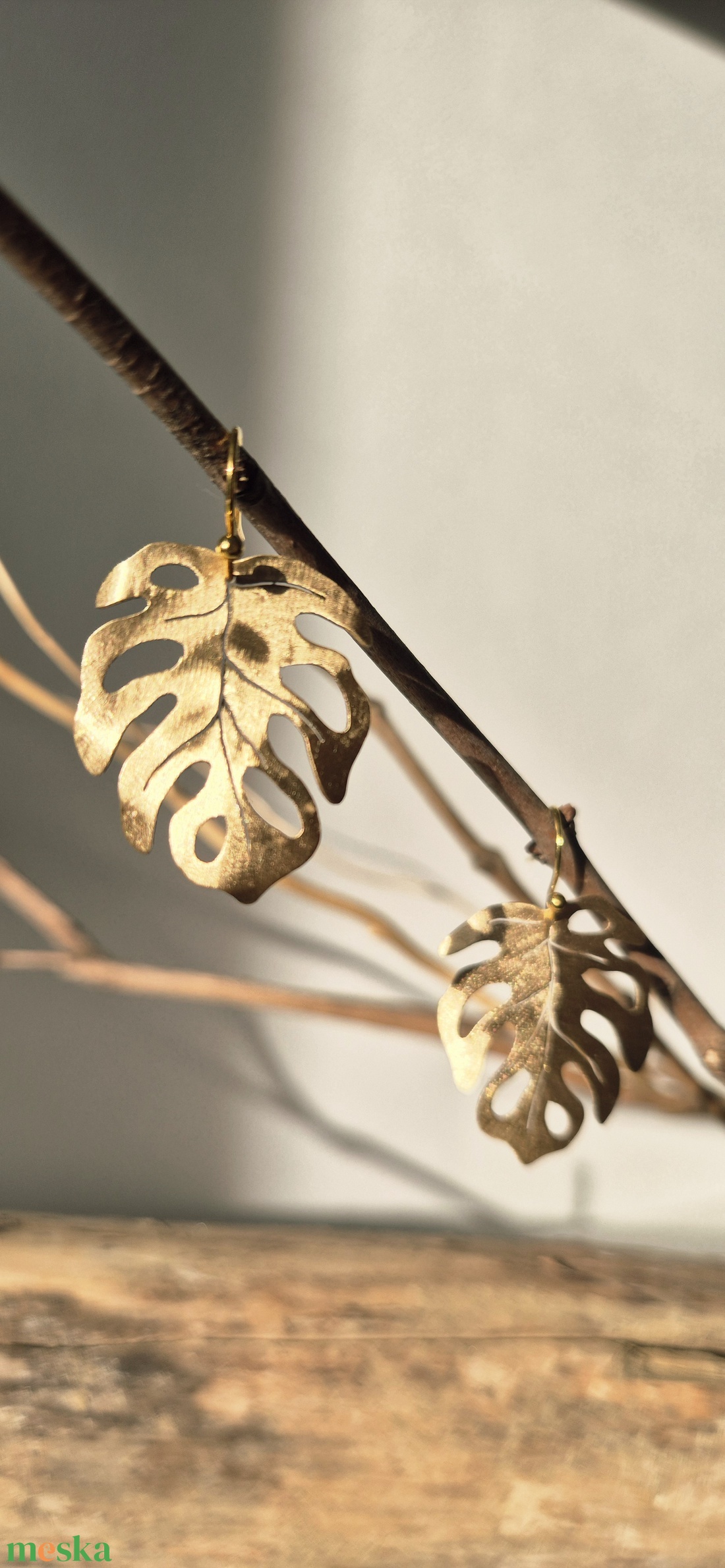 Monstera Vibes. Egzotikus sárgaréz fülbevaló - ékszer - fülbevaló - lógó fülbevaló - Meska.hu